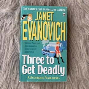 Three to Get Deadly (Stephanie Plum, No. 3) - Paperback - GOOD